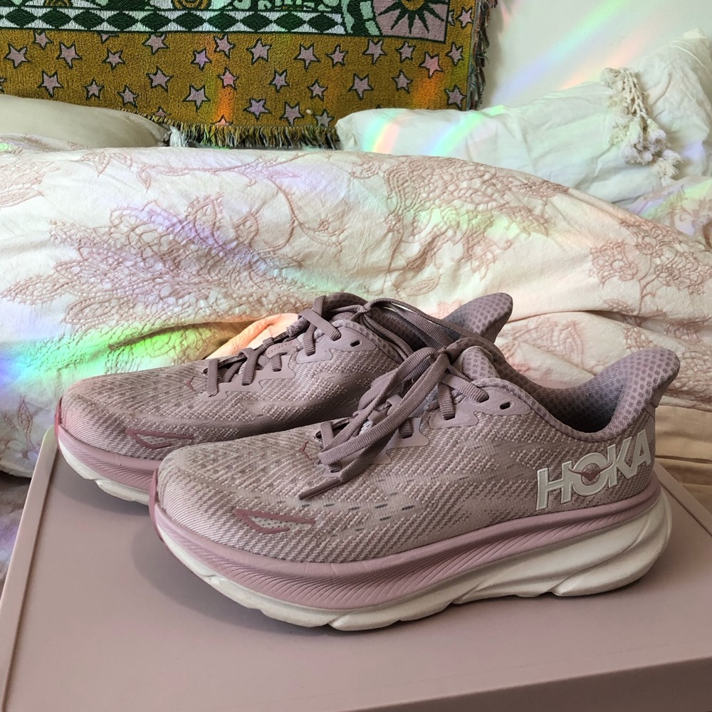 Hoka Clifton 9